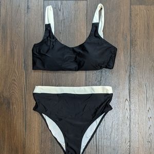 GUC Summersalt bikini set